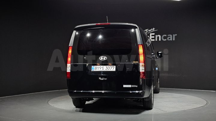Hyundai Staria 2025 — 4