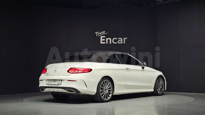Mercedes Benz C Class 2018 — 2