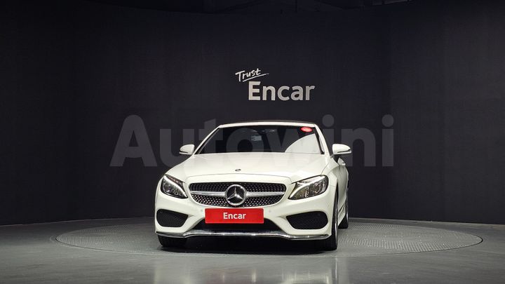 Mercedes Benz C Class 2018 — 3