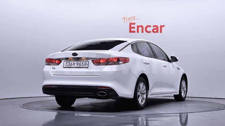 Kia K5 2016 — 2