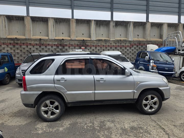 Kia Sportage 2010 KNAKH815BAK710154 — 4