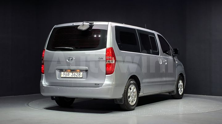 Hyundai Starex 2014 — 2