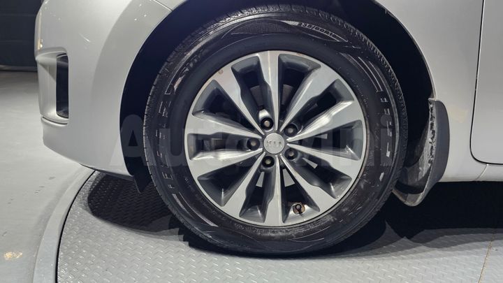 Kia Carnival 2017 — 5