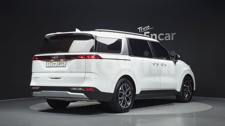 Kia Carnival 2023 — 2