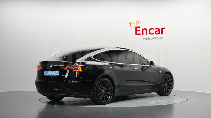 Tesla Model 3 2020 — 2