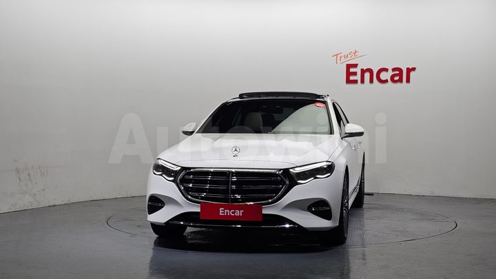 Mercedes-Benz E Class 2025 — 3
