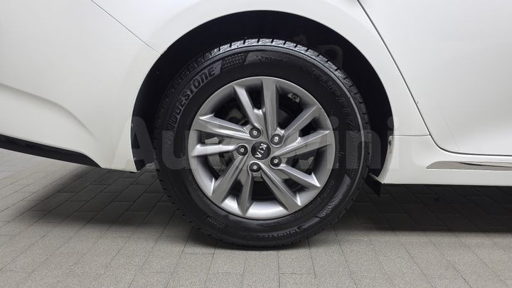 Kia K5 2020 — 5
