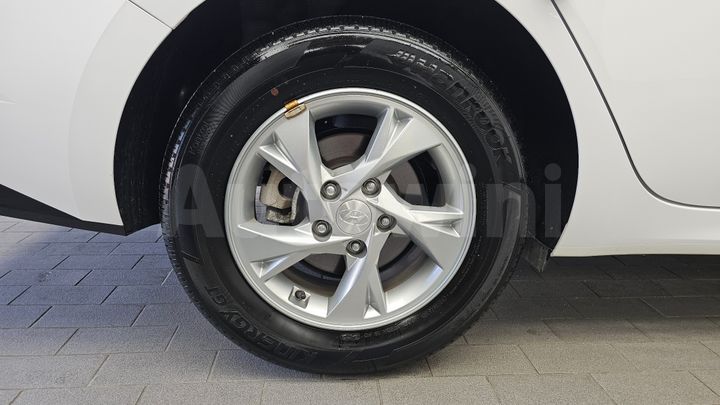 Hyundai Avante 2023 — 5