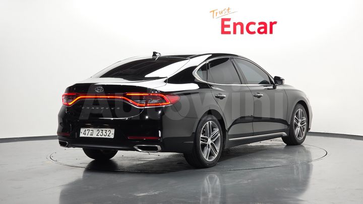 Hyundai Grandeur 2018 — 2