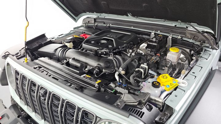Jeep Wrangler 2024 — 5