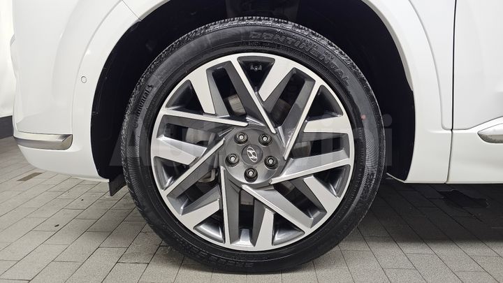 Hyundai SantaFe 2023 — 5