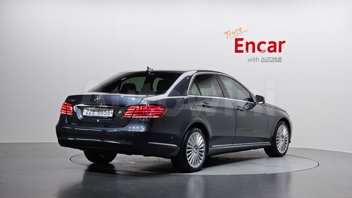 Mercedes-Benz E Class 2016 — 2