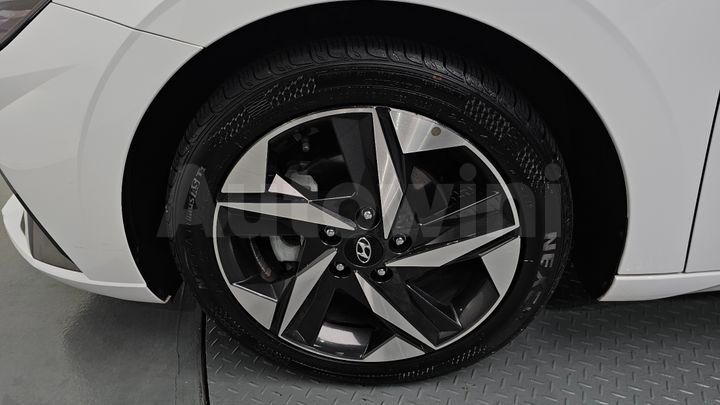 Hyundai Avante 2022 — 5