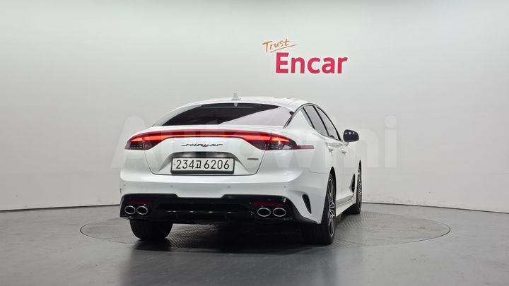 Kia Stinger 2021 — 4