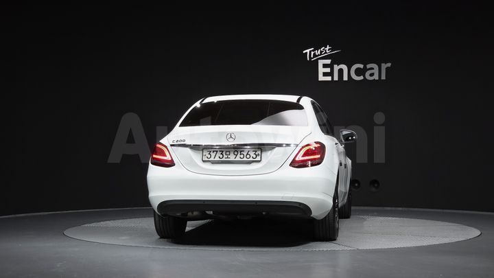 Mercedes-Benz C Class 2019 — 4