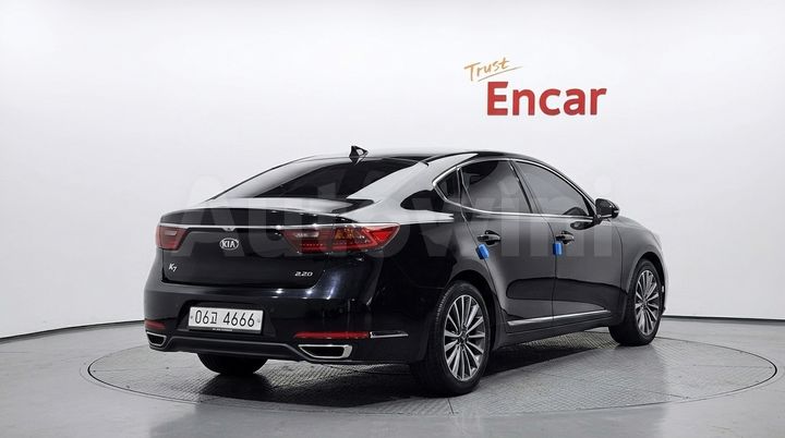 Kia K7 2018 — 2