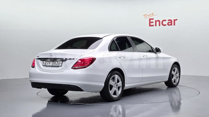 Mercedes-Benz C Class 2016 — 2