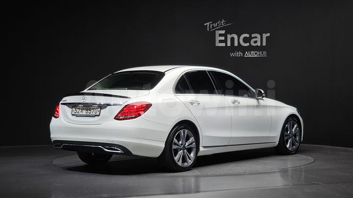 Mercedes-Benz C Class 2018 — 2