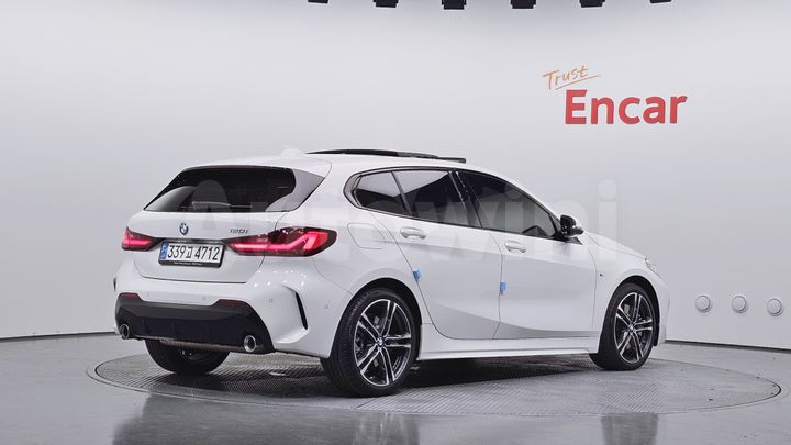 BMW 1 Series 2023 — 2