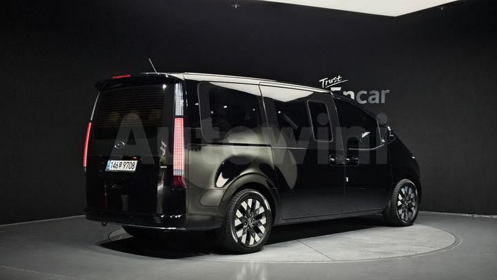 Hyundai Staria 2022 — 2
