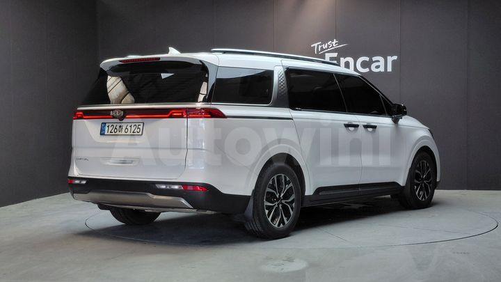 Kia Carnival 2022 — 2