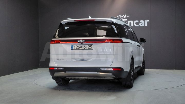 Kia Carnival 2022 — 4