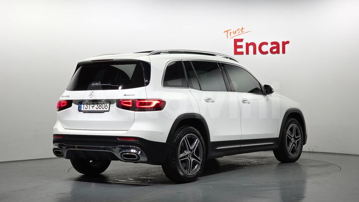 Mercedes-Benz GLB Class 2022 — 2
