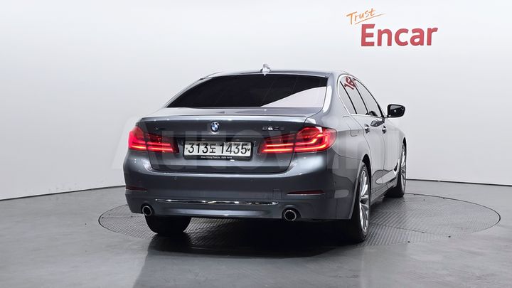 BMW 5 Series 2019 — 3
