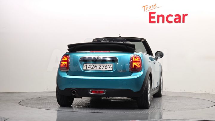 Mini Cooper Convertible 2019 — 4