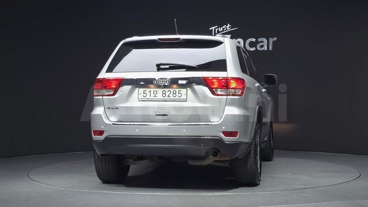 Jeep Cherokee 2011 — 4