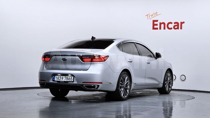 Kia K7 2017 — 2
