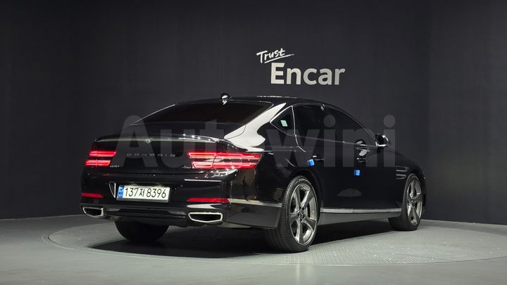 Genesis G80 2023 — 2