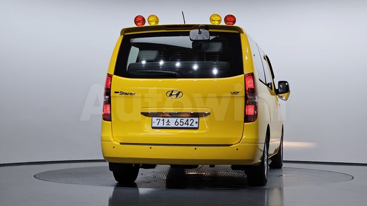 Hyundai Starex 2017 — 4