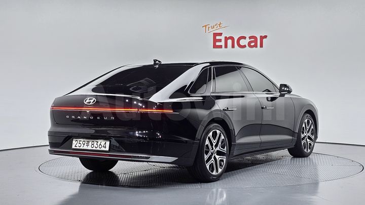 Hyundai Grandeur 2023 — 2