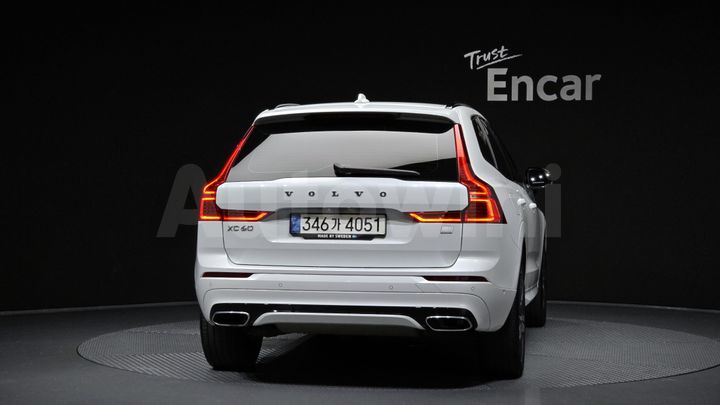 Volvo XC60 2021 — 4