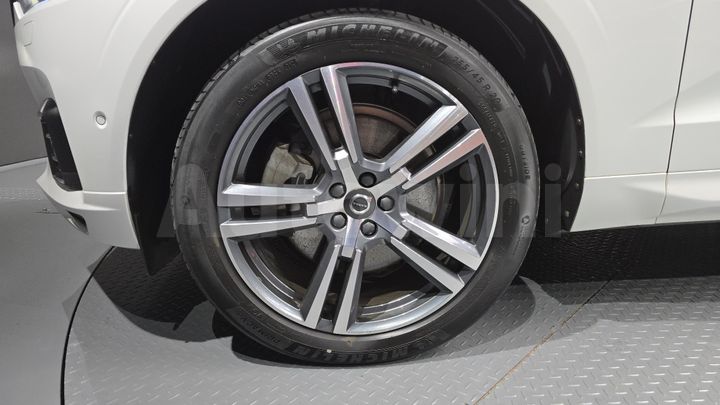 Volvo XC60 2021 — 5