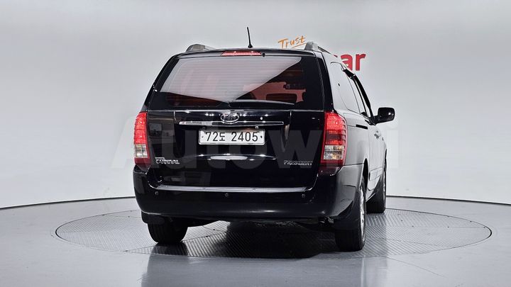 Kia Carnival 2009 — 4
