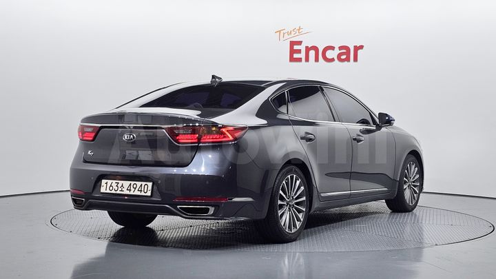 Kia K7 2018 — 2