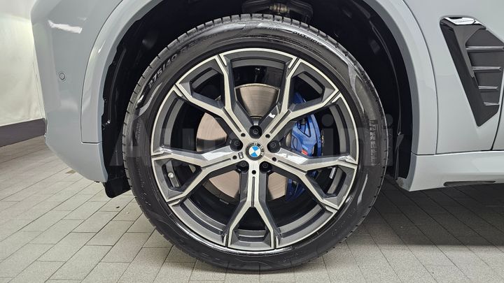BMW X5 2026 — 5
