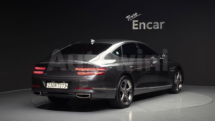 Genesis G80 2021 — 2