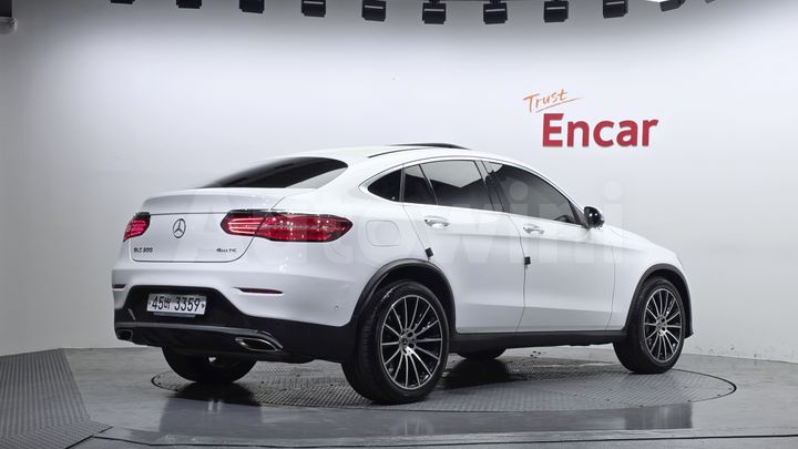 Mercedes-Benz GLC Class 2019 — 2