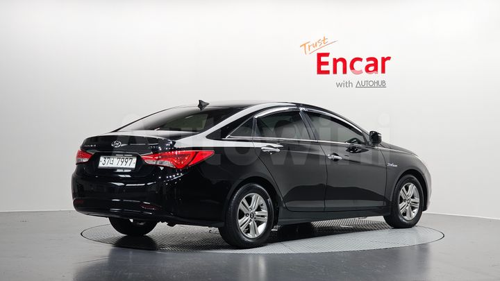Hyundai Sonata 2013 — 2