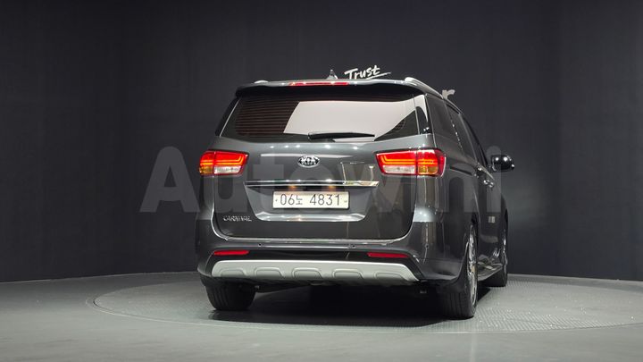 Kia Carnival 2018 — 4