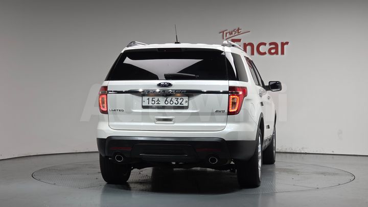 Ford Explorer 2015 — 3