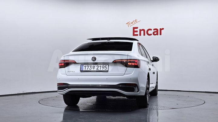 Volkswagen Jetta 2024 — 4