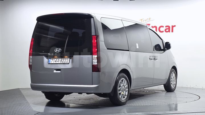 Hyundai Staria 2025 — 2