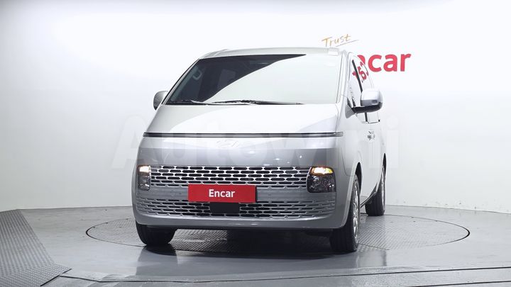Hyundai Staria 2025 — 3