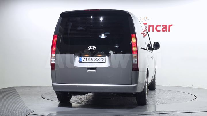 Hyundai Staria 2025 — 4
