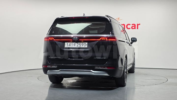 Kia Carnival 2021 — 4