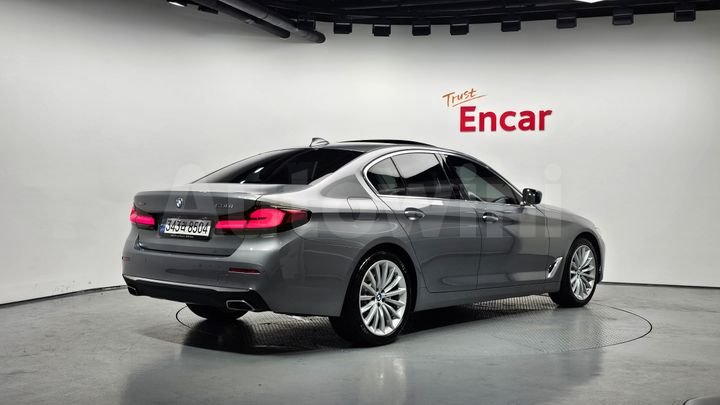 BMW 5 Series 2023 — 2